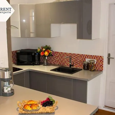 Le Leon By Apirent #balcon #calme #climatisation #central Appartement Cannes