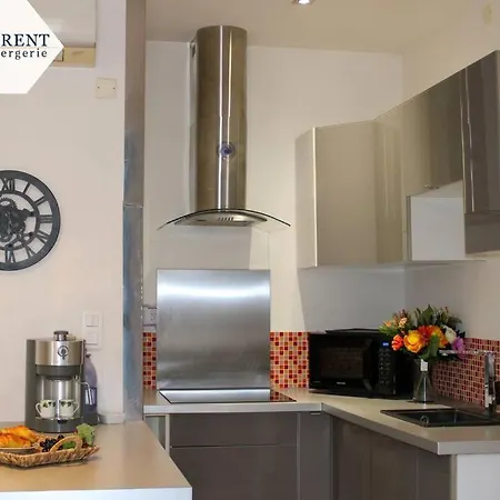 Le Leon By Apirent #balcon #calme #climatisation #central *